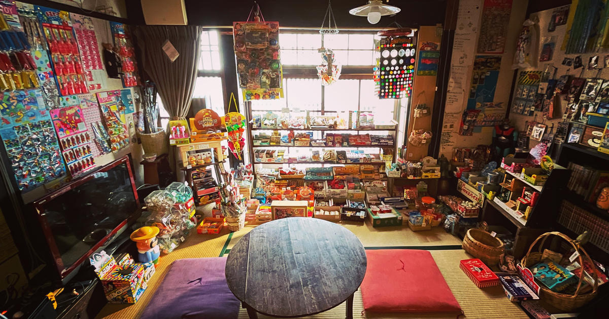 駄菓子屋 静止画でもどうぞ☺️ リーメント 『昔なつかし街角の駄菓子屋